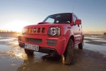 Suzuki Jimny 1.5L DDiS 86 CV (2008) Techo met&aacute;lico (2008) Todo terreno Rojo Brillante Exterior Frontal-Lateral 3 puertas