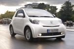 Toyota iQ 1.0 VVT-i MultiDrive 68 CV iQ2 Turismo Blanco Perlado Exterior Lateral-Frontal 3 puertas
