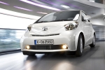 Toyota iQ 1.0 VVT-i MultiDrive 68 CV iQ2 Turismo Blanco Perlado Exterior Frontal-Lateral 3 puertas