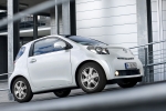 Toyota iQ 1.0 VVT-i MultiDrive 68 CV iQ2 Turismo Blanco Perlado Exterior Lateral-Frontal 3 puertas