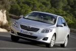 Toyota Corolla 1.4 D-4D 90 CV Active Turismo Plata metal Exterior Frontal-Lateral 4 puertas