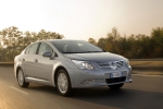 Toyota Avensis 2.2 D-CAT 150 CV AutoDrive S Advance Turismo Gris Plata Metal Exterior Frontal-Lateral 4 puertas
