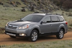 Subaru Outback Versi&oacute;n para el mercado de EE.UU. Gama Outback Turismo familiar Graphite Grey Metallic Exterior Frontal-Lateral 5 puertas