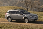 Subaru Outback Versi&oacute;n para el mercado de EE.UU. Gama Outback Turismo familiar Graphite Grey Metallic Exterior Lateral 5 puertas