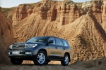 Toyota Land Cruiser 200 Gama Land Cruiser 200 (2008) VXL (2008) Todo terreno Negro Exterior Frontal-Lateral 5 puertas