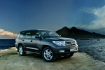 Toyota Land Cruiser 200 Gama Land Cruiser 200 (2008) VXL (2008) Todo terreno Negro Exterior Lateral-Frontal 5 puertas