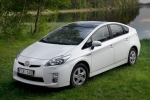 Toyota Prius 1.8 HSD 136 CV (2009) Executive Pack EcoSolar (2009) Turismo Blanco Perlado Exterior Frontal-Lateral 5 puertas