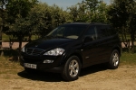 SsangYong Kyron 200Xdi Gama Kyron Todo terreno Space Black Exterior Frontal-Lateral 5 puertas