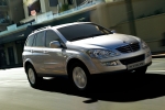 SsangYong Kyron 270Xdi Gama Kyron Todo terreno Fine Silver Exterior Lateral-Frontal 5 puertas