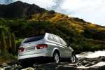 SsangYong Kyron 270Xdi Gama Kyron Todo terreno Fine Silver Exterior Posterior-Lateral 5 puertas