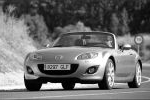 Mazda MX-5 2.0 Roadster Coup&eacute; Aut. Sportive Descapotable Galaxy Grey Mica Exterior Frontal-Lateral 2 puertas