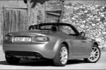 Mazda MX-5 2.0 Roadster Coup&eacute; Aut. Sportive Descapotable Galaxy Grey Mica Exterior Posterior-Lateral 2 puertas