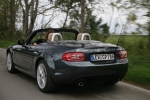 Mazda MX-5 2.0 Roadster Coup&eacute; Aut. Sportive Descapotable Galaxy Grey Mica Exterior Posterior-Lateral 2 puertas