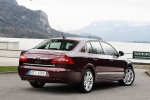 Skoda Superb 1.8 TSI 160 CV Elegance Turismo Rosso Brunello Metalizado Exterior Posterior-Lateral 5 puertas