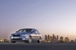 Skoda Superb 1.8 TSI 160 CV Elegance Turismo Plata Brillante Metalizado Exterior Frontal-Lateral 5 puertas