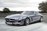 Mercedes-Benz SLS AMG Gama SLS AMG Gama SLS AMG Coup&eacute; AMG Alubeam Silver Exterior Frontal-Lateral 2 puertas