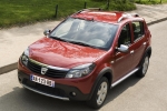 Dacia Sandero Stepway 1.6 90 CV Stepway Turismo Rojo Fuego Exterior Frontal-Lateral 5 puertas
