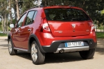Dacia Sandero Stepway 1.5 dCi 70 CV Stepway Turismo Rojo Fuego Exterior Lateral-Frontal 5 puertas