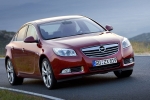 Opel Insignia 2.0 Turbo 220 CV Gama Insignia Turismo Rojo Manzana Exterior Lateral-Frontal 4 puertas