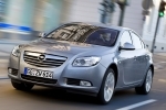 Opel Insignia 2.0 Turbo 220 CV Gama Insignia Turismo Plata Lago Exterior Frontal-Lateral 5 puertas