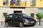 Renault Grand Scenic dCi 160 7 plazas Privilege Monovolumen Marr&oacute;n Moka Exterior Lateral-Frontal 5 puertas