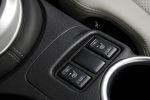 Nissan 370Z V6 3.7 328 CV (2009) Pack (2009) Coup&eacute; Interior Consola Central 3 puertas