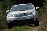 Subaru Outback 2.0D Gama Outback Turismo familiar Satin White Pearl Exterior Frontal 5 puertas