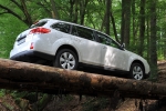 Subaru Outback 2.0D Gama Outback Turismo familiar Satin White Pearl Exterior Lateral 5 puertas