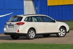 Subaru Outback 2.0D Gama Outback Turismo familiar Satin White Pearl Exterior Posterior-Lateral 5 puertas