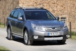 Subaru Outback Gama Outback Gama Outback Turismo familiar Graphite Grey Metallic Exterior Lateral-Frontal 5 puertas
