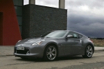 Nissan 370Z V6 3.7 328 CV (2009) Gama 370Z (2009) Coup&eacute; Blade Silver Exterior Frontal-Lateral 3 puertas