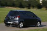 Mitsubishi Colt 1.1 ClearTec 75CV Invite Turismo Gris Smoked Exterior Posterior-Lateral 3 puertas