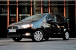 Mitsubishi Colt 1.3 ClearTec 95 CV Intense Turismo Negro Sparkling Exterior Frontal-Lateral 5 puertas