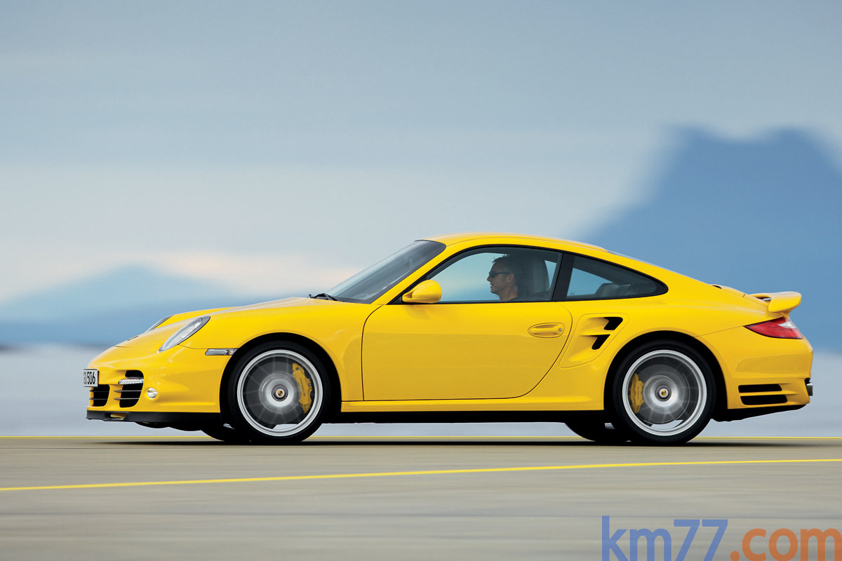 Porsche 911 Turbo Coup&eacute; Turbo Coup&eacute; Amarillo Speed Exterior Posterior-Lateral 2 puertas