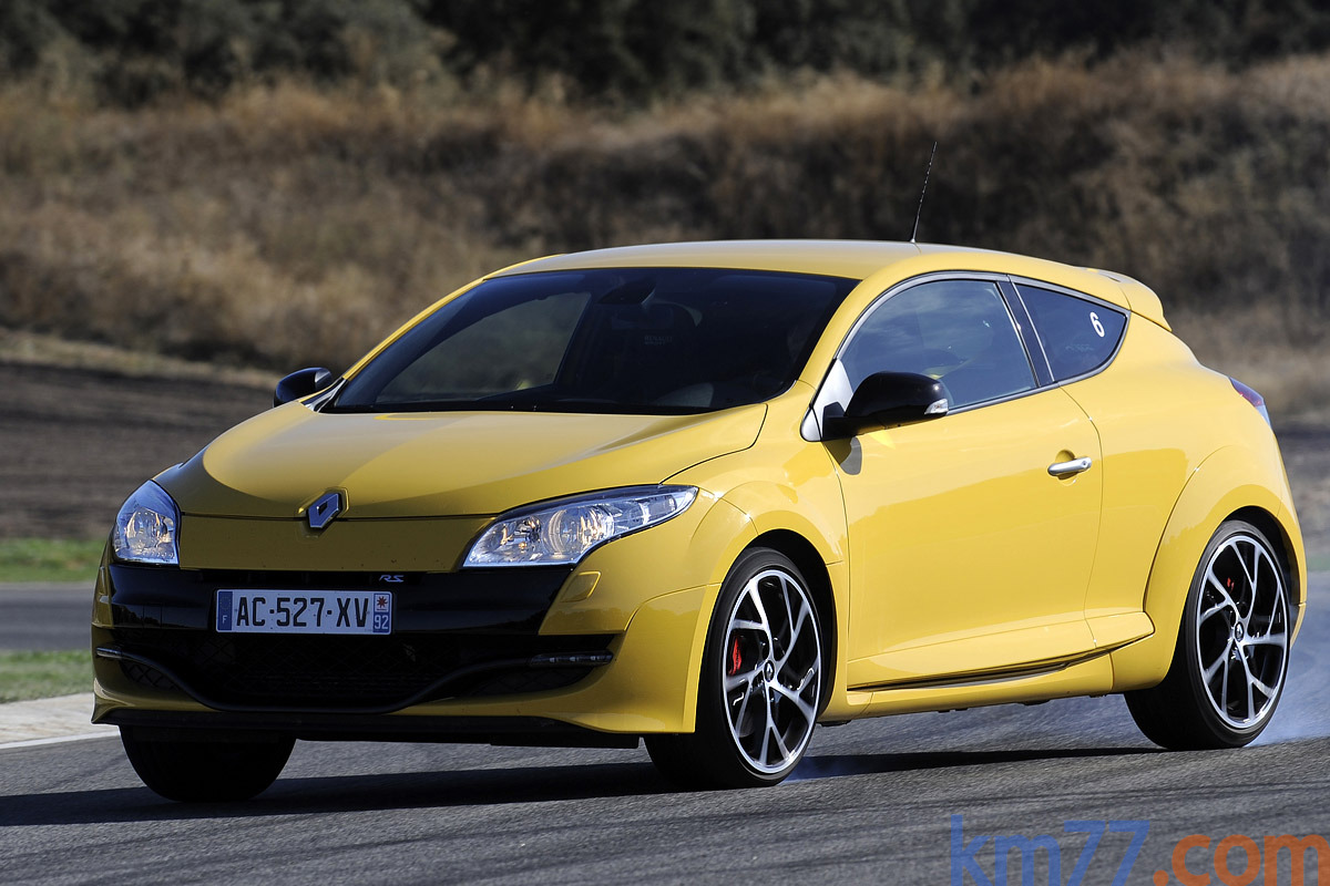 Renault M&eacute;gane Renault Sport Cup Renault Sport Turismo Amarillo Racing Exterior Frontal-Lateral 3 puertas