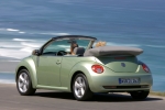 Volkswagen New Beetle Gama New Beetle Cabriolet Gama New Beetle Cabriolet Descapotable Verde Gecko metalizado Exterior Posterior-Lateral 2 puertas