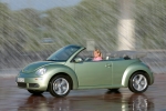 Volkswagen New Beetle Gama New Beetle Cabriolet Gama New Beetle Cabriolet Descapotable Verde Gecko metalizado Exterior Lateral-Frontal 2 puertas