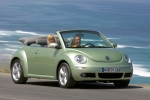 Volkswagen New Beetle Gama New Beetle Cabriolet Gama New Beetle Cabriolet Descapotable Verde Gecko metalizado Exterior Frontal-Lateral 2 puertas