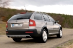 Skoda Scout Gama Scout Scout Turismo familiar Gris Sat&eacute;n Exterior Posterior-Lateral 5 puertas