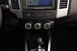 Mitsubishi Outlander 2.2 DI-D TC-SST Gama Outlander Todo terreno Interior Consola Central 5 puertas