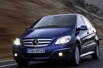 Mercedes-Benz Clase B B 170 BlueEFFICIENCY Gama Clase B Monovolumen Azul Loto Metalizado Exterior Frontal-Lateral 5 puertas