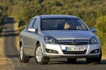 Opel Astra Gama Sed&aacute;n Cosmo Turismo Plata Blade Exterior Frontal 4 puertas