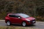 Peugeot 3008 2.0 HDI 150 FAP Sport Pack Monovolumen Rojo Babilonia Exterior Frontal-Lateral-Cenital 5 puertas
