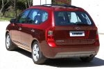 KIA Carens Gama Carens (2006) Gama Carens (2006-2011) Monovolumen Scarlet Red (s&oacute;lido) Exterior Lateral-Posterior 5 puertas