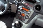 KIA Carens Gama Carens (2006) Gama Carens (2006-2011) Monovolumen Interior Consola Central 5 puertas