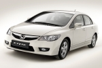 Honda Civic 1.3 i-VTEC IMA CVT Gama Hybrid Turismo Blanco Premium Perlado Exterior Frontal-Lateral 4 puertas