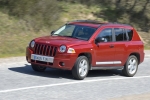 Jeep Compass 2.0 CRD 140 CV Limited Todo terreno Rojo Infierno Metalizado Exterior Frontal-Lateral 5 puertas