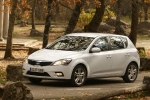 KIA ceed 1.6 CRDi Eco-Dynamics Gama ceed Turismo Cassa White Exterior Frontal-Lateral 5 puertas