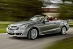 Mercedes-Benz Clase E E 350 CGI BlueEFFICIENCY Cabrio Gama Clase E Cabrio Descapotable Exterior Frontal-Lateral 2 puertas