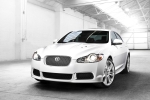 Jaguar XF XF 5.0 V8 S/C XFR Gama XFR Turismo Porcelain Exterior Frontal-Lateral 4 puertas